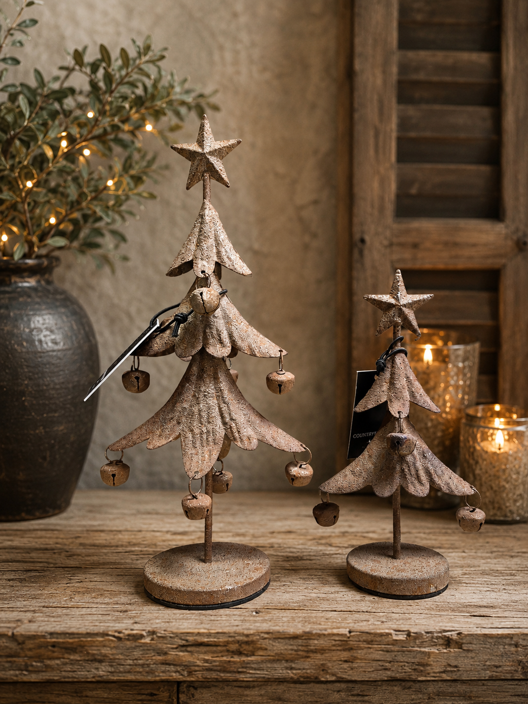 Roest metalen kerstboom met belletjes groot